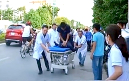 Hai công nhân bị điện giật ngưng tim, bệnh viện kích hoạt báo động đỏ nội viện cứu sống