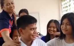 Nam sinh quê một cục khi bị troll