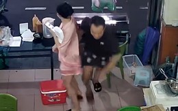 Vợ cười đau bụng vì chồng chạy té khói khi nghe tiếng sấm sét