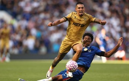 Chelsea gây thất vọng ở trận ra quân Premier League