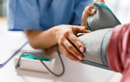 Huyết áp luôn cao ‘vượt ngưỡng’, uống thuốc không hạ vì sao?