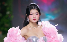 Quỳnh Anh toả sáng tại Destination Runway Fashion Week – Tropical Jungle