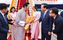 Quốc vương Bhutan Jigme Khesar Namgyel Wangchuck và Hoàng hậu đến Hà Nội