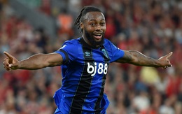 CĐV khuyết tật phân biệt chủng tộc với sao Bournemouth bị cấm đến sân vĩnh viễn