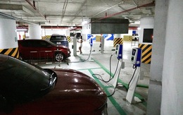 Chung cư 'nhà mình' cho sạc xe điện: Người dân thấy tiện, sẵn sàng chuyển đổi xanh