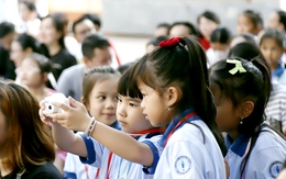 TP.HCM: Học sinh lớp 1 nô nức tựu trường