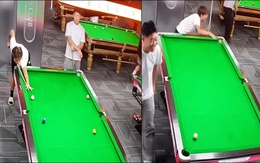 Chàng trai dọn bàn bằng loạt siêu phẩm bida rùa