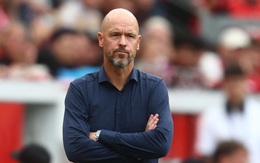 HLV Erik ten Hag khiến Leverkusen thua trong ngày ra quân tại Bundesliga