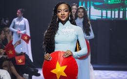 Hoa hậu Miss Cosmo các nước trình diễn áo dài mừng Quốc khánh 2-9