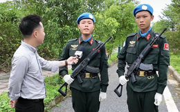 Hai chiến sĩ A80 'bắn' tiếng Anh... ì đùng hút triệu lượt xem