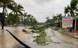 Khu du lịch biển Xuân Thành xơ xác sau bão số 5