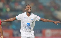 Video: Ngoại binh Brazil ghi bàn đẳng cấp, mang về 3 điểm cho Thép Xanh Nam Định