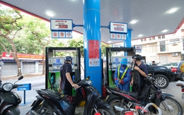 Xăng E5 chỉ bán ra 21% thị phần, vì sao Bộ Công Thương muốn xóa sổ xăng khoáng từ 2026?