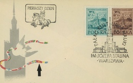 Quốc kỳ Việt Nam lần đầu xuất hiện trên vật phẩm bưu chính thế giới do nước nào phát hành?