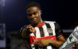 Sốc với giá trị đội hình của Grimsby Town - đội bóng đánh bại Man United