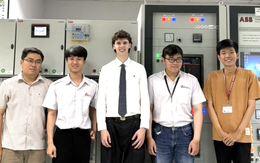 Sinh viên Pháp đến TP.HCM thực tập nhờ... tra Google