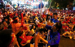 Cần mang theo những gì khi đi xem diễu binh, diễu hành?