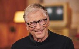 Bill Gates xài Samsung thay vì iPhone, 3 cuốn sách 'gối đầu giường' là gì?