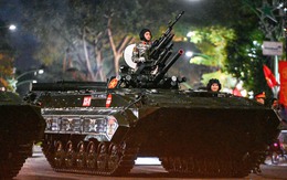 Xe tăng, tên lửa hùng dũng trên các ngả đường thủ đô, sẵn sàng cho tổng duyệt diễu binh