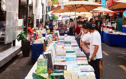 Đường sách nhộn nhịp đón lễ 2-9