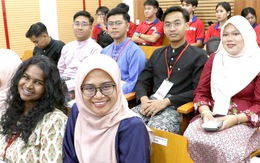 Tình nguyện mở cánh cửa hợp tác khu vực