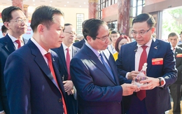 'Lịch sử đặt chúng ta vào cuộc đối đầu chưa từng có tiền lệ', và cách Petrovietnam 'vượt bão'