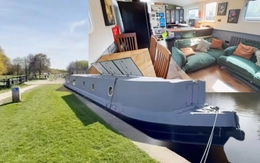 Có nhà vẫn chuyển sống trên nhà thuyền, không lo ngập