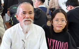 Cô học trò khuyết tật nhận học bổng toàn phần
của Đại học Duy Tân