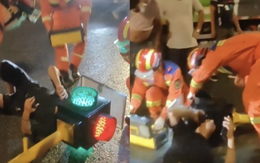 Tai nạn độc lạ: Kẹt đầu vào hộp đèn giao thông