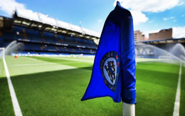 Bí mật Stamford Bridge: Tro cốt huyền thoại Chelsea được chôn dưới chấm phạt đền