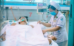 Sốt xuất huyết không còn là bệnh của trẻ em