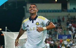 Ronaldo lập hat-trick và nhường Sadio Mane đá phạt đền