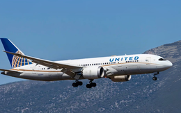 Máy bay Boeing của United Airlines quay đầu vì 'mất một phần cánh'