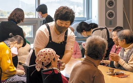 Hàn Quốc: Lần đầu tiên có hơn 10 triệu người già đi làm để có tiền dưỡng già