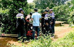 Người đàn ông chết trong tư thế treo cổ dưới giếng sâu