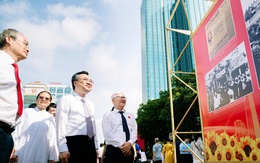 TP.HCM khai mạc triển lãm ảnh 'Vinh quang 80 năm Quốc hội Việt Nam'