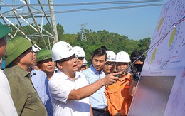 Thủ tướng kiểm tra tiến độ đường dây 500kV quy mô hơn 7.400 tỉ đồng, yêu cầu 19-8 hoàn thành