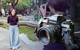 Người trẻ lại mê máy chụp phim xưa