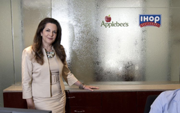 Không được lên chức, bà chị mua luôn công ty, định đoạt 'số phận' sếp cũ