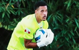 Hai thủ môn bị đuổi sớm, hậu vệ bắt gôn cứu Portimonense