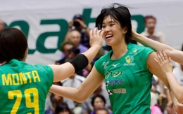 Thanh Thúy rực sáng trong ngày ra mắt CLB bóng chuyền Nhật Bản