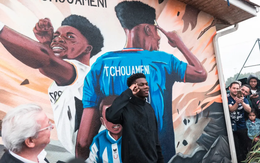 Tchouameni khánh thành sân vận động mang tên mình ở nơi bắt đầu sự nghiệp