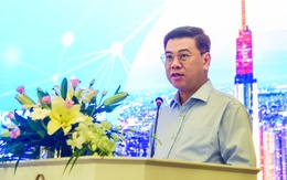 Để ngành dịch vụ bứt phá, TP.HCM cần học hỏi Singapore, Thượng Hải