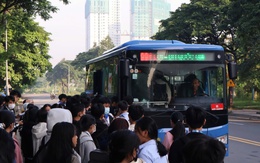 Xe buýt 33 rút lộ trình: TP.HCM điều xe giải tỏa, sinh viên đi lại dễ dàng hơn