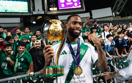 Bắt chước Ronaldo, tiền đạo người Anh nói Saudi Pro League đẳng cấp ngang Premier League