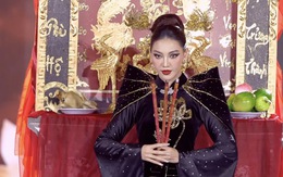 Đưa bàn thờ lên sân khấu thi hoa hậu, khán giả phản ứng mạnh