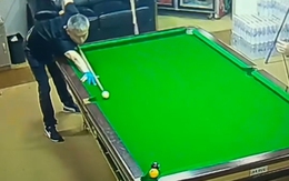 Pha đánh bida đẳng cấp có 1-0-2 trên thế giới