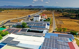 Lắp điện mặt trời mái nhà không đăng ký: Nguy cơ nào khiến EVN đề xuất xử phạt?