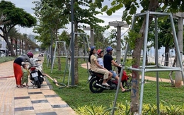 Giẫm đạp bãi cỏ, đậu xe làm vỡ nát nền gạch công trình nghìn tỉ ở Vũng Tàu