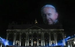 Hòa nhạc, trình diễn drone tưởng niệm Giáo hoàng Francis ở Vatican